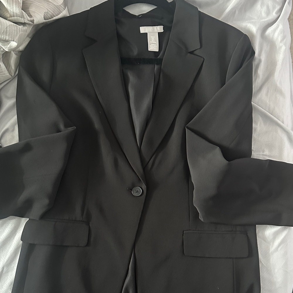 H&M Women’s Blazer in M